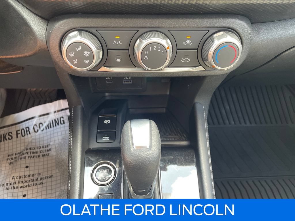 Used 2024 Nissan Kicks SV w/ Interior Electronics Package FWD image 22