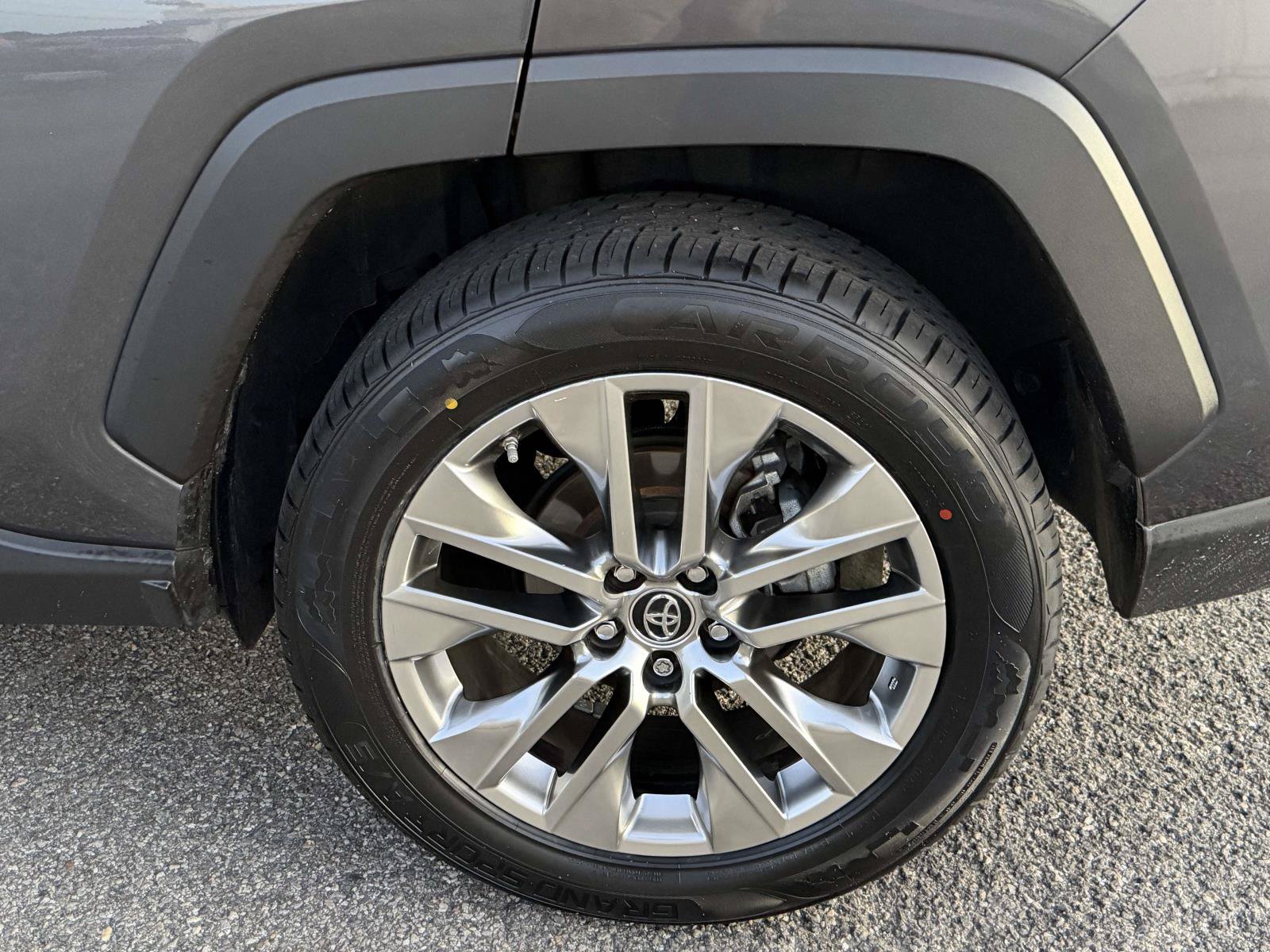 Used 2019 Toyota RAV4 XLE Premium w/ Cold Weather Package AWD/4WD image 33