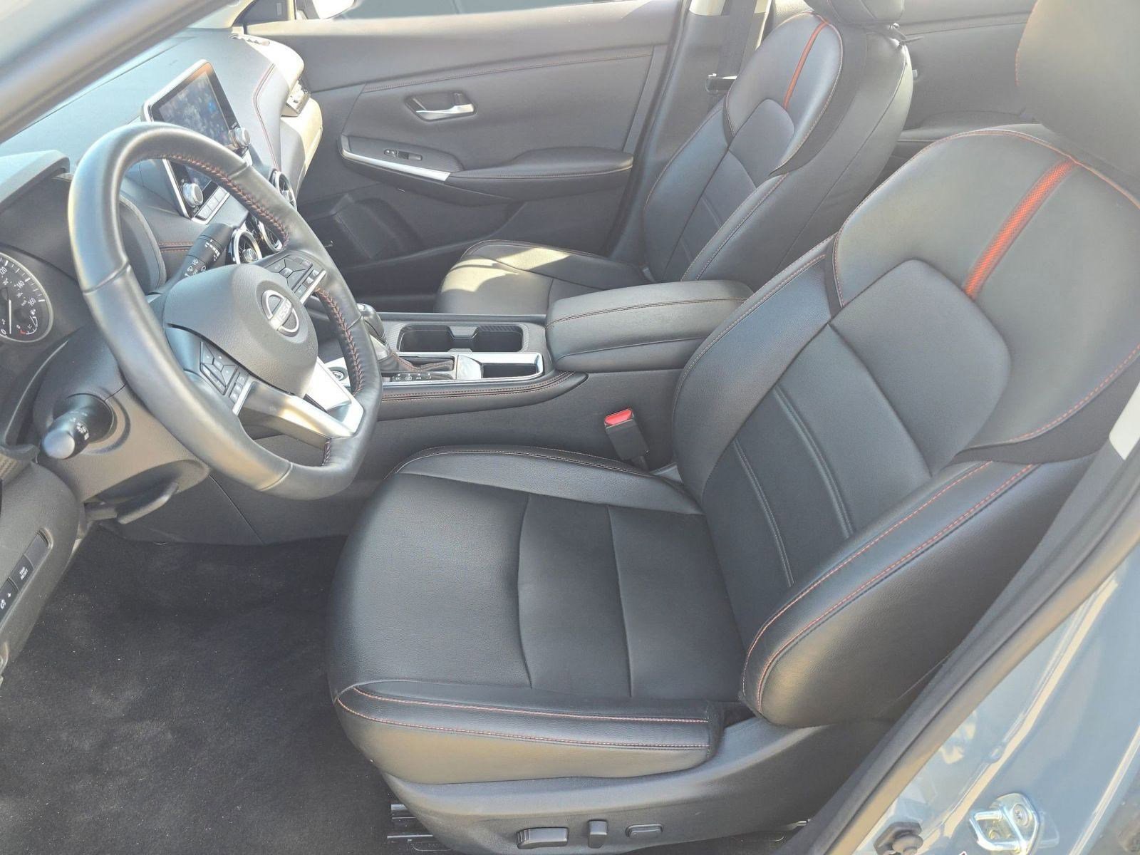 Used 2025 Nissan Sentra SR w/ SR Premium Package image 5