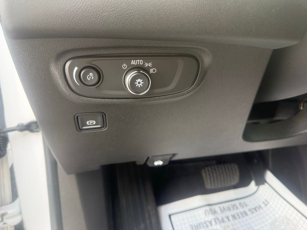 Used 2021 GMC Terrain SLE w/ Driver Convenience Package FWD image 14