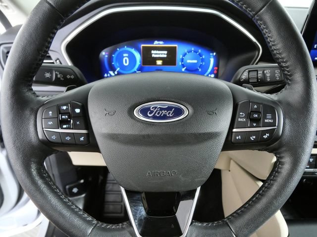 Certified 2020 Ford Escape Titanium AWD/4WD image 21