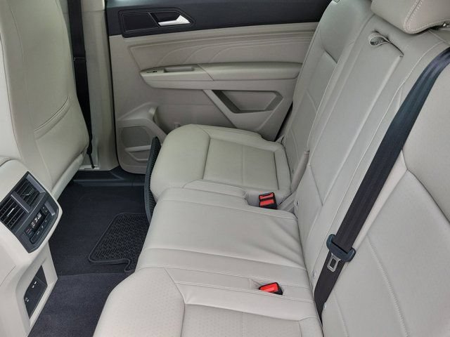 Used 2022 Volkswagen Atlas SEL AWD/4WD image 13