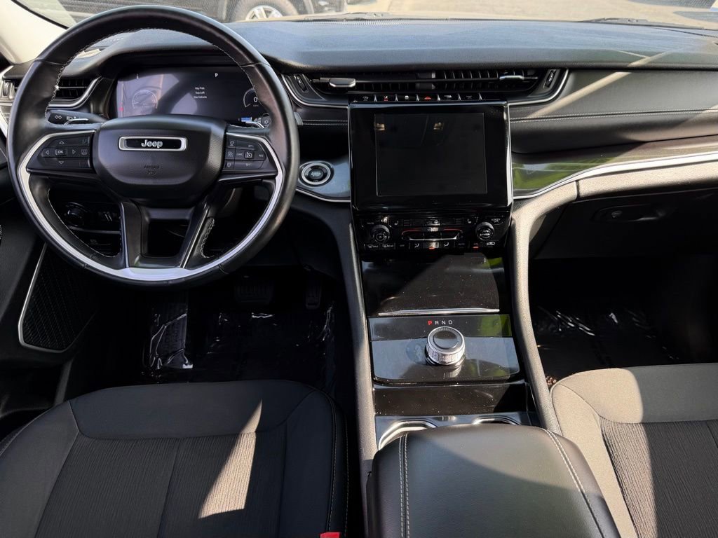 Used 2021 Jeep Grand Cherokee L Laredo w/ Luxury Tech Group I image 28