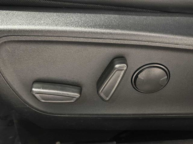 Certified 2025 Ford Escape Platinum image 33