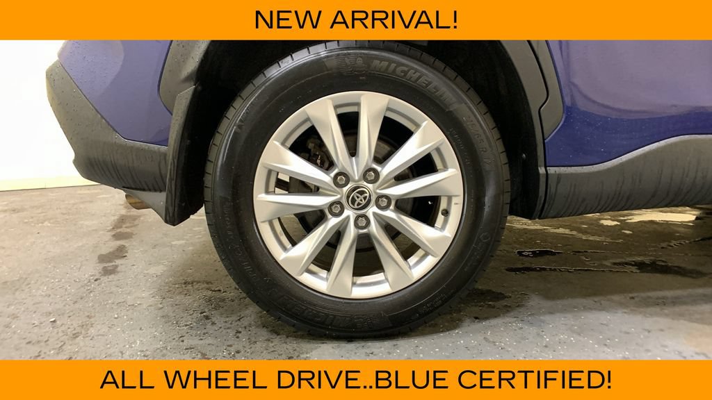 Used 2022 Toyota Corolla Cross LE AWD/4WD image 15