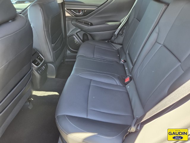 Used 2025 Subaru Outback Limited AWD/4WD image 12