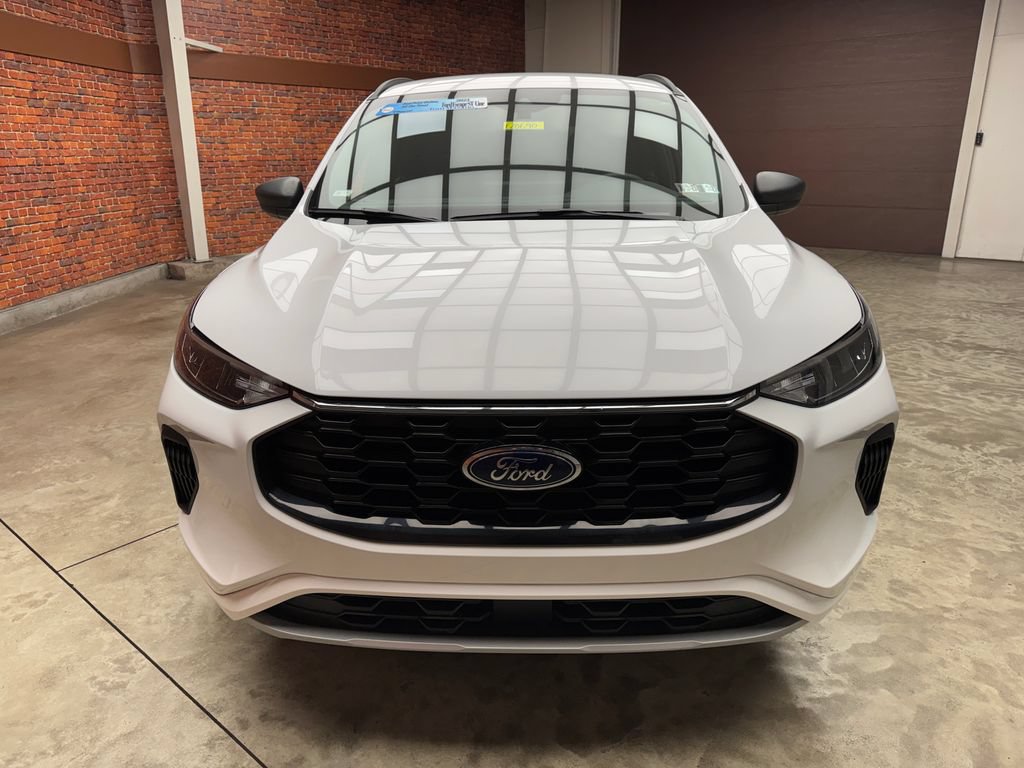 Certified 2023 Ford Escape ST-Line w/ Tech Pack #1 AWD/4WD image 7