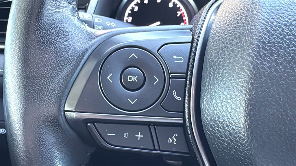 Used 2023 Toyota Camry SE image 12