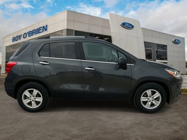 Used 2017 Chevrolet Trax LT w/ LT Convenience Package image 6