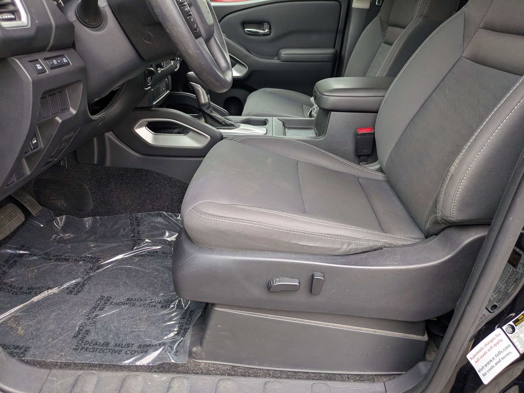 Used 2022 Nissan Frontier SV AWD/4WD image 12