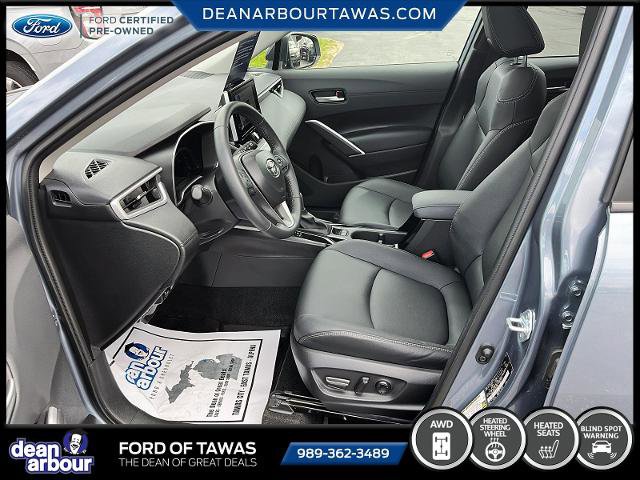 Used 2025 Toyota Corolla Cross XLE w/ Convenience Package AWD/4WD image 2