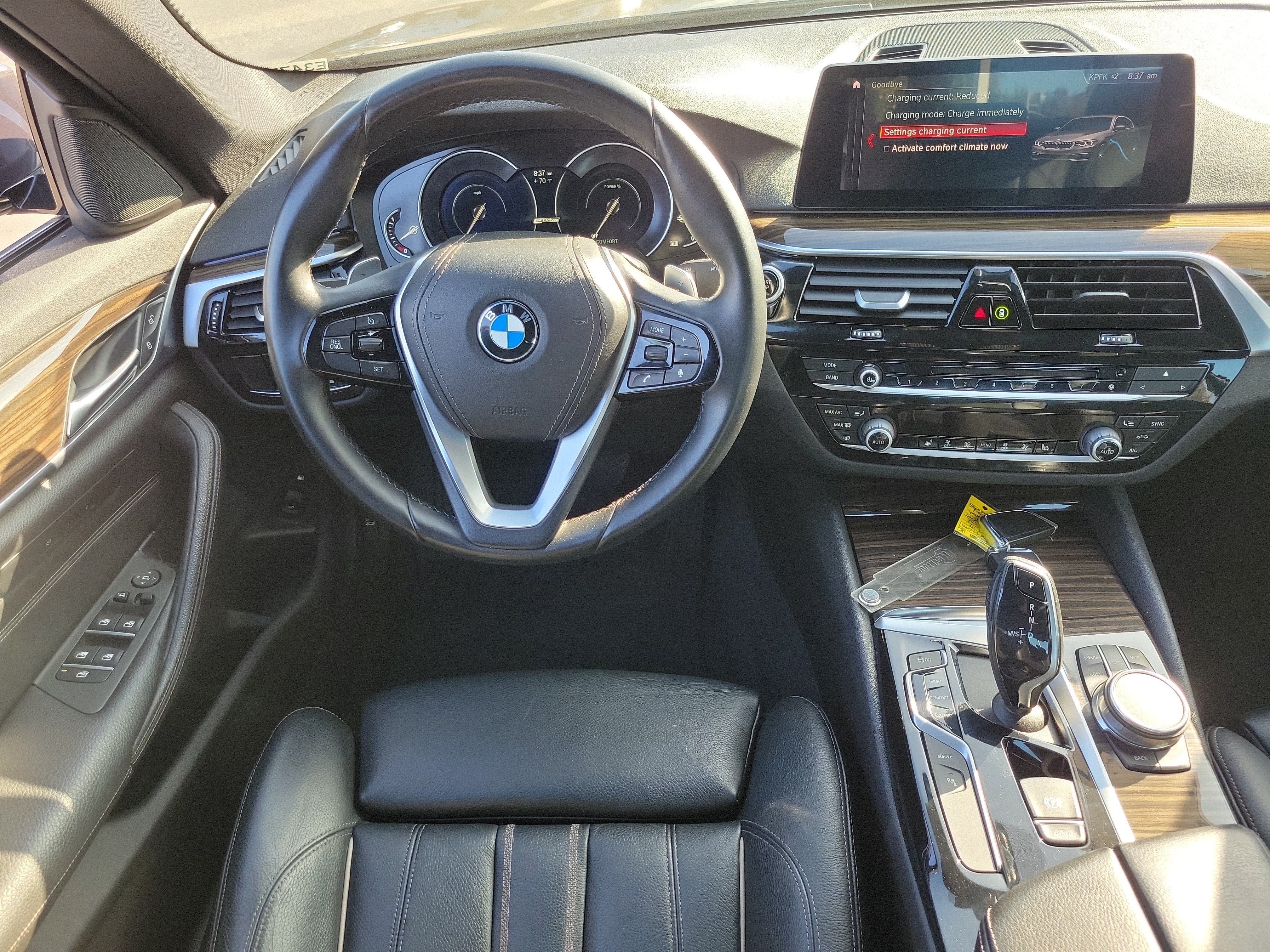 Used 2019 BMW 530e w/ Convenience Package RWD image 4