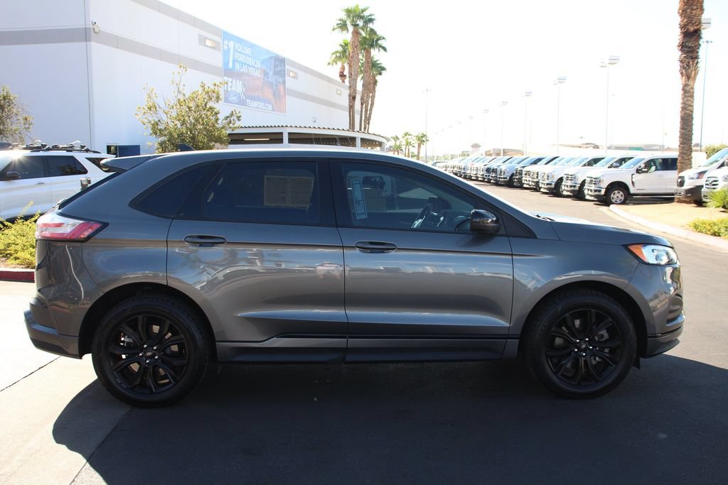Certified 2023 Ford Edge SE w/ Black Appearance Package AWD/4WD image 10
