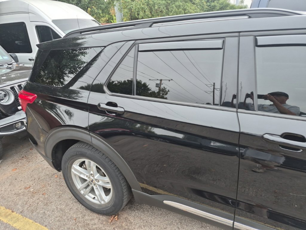 Certified 2022 Ford Explorer XLT RWD image 24