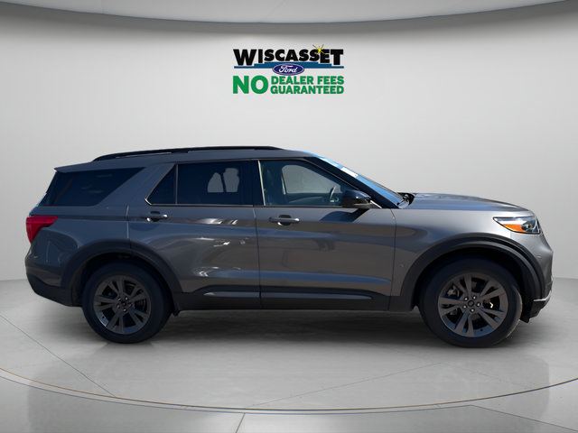 Certified 2023 Ford Explorer XLT w/ Equipment Group 202A AWD/4WD image 5