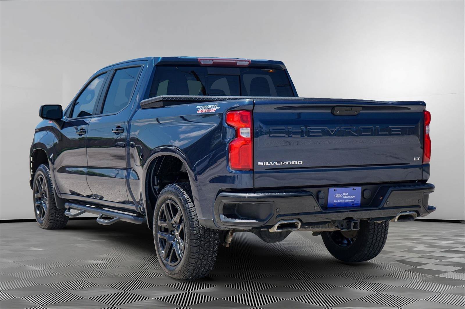 Used 2021 Chevrolet Silverado 1500 LT Trail Boss w/ Convenience Package II AWD/4WD image 6