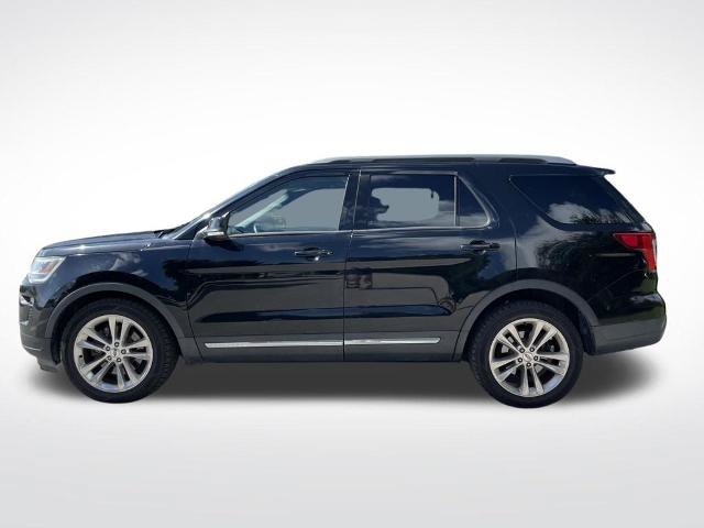 Certified 2018 Ford Explorer XLT w/ Equipment Group 202A FWD image 8