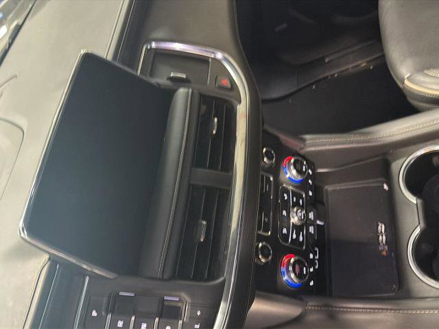 Used 2024 GMC Yukon SLT AWD/4WD image 6