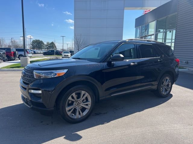 Certified 2021 Ford Explorer XLT w/ Equipment Group 202A image 2