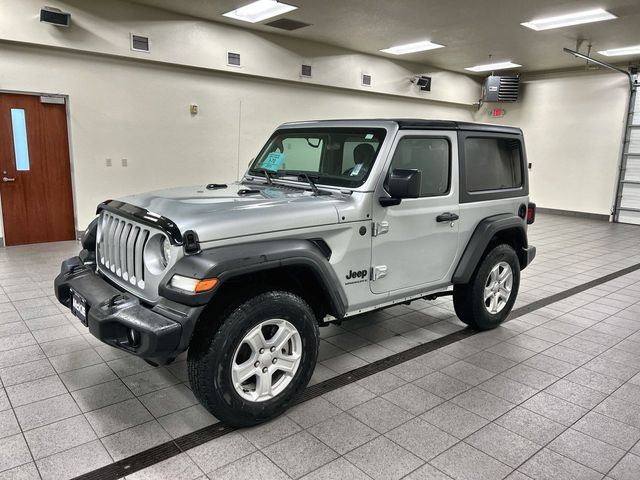 Used 2023 Jeep Wrangler Sport AWD/4WD image 3