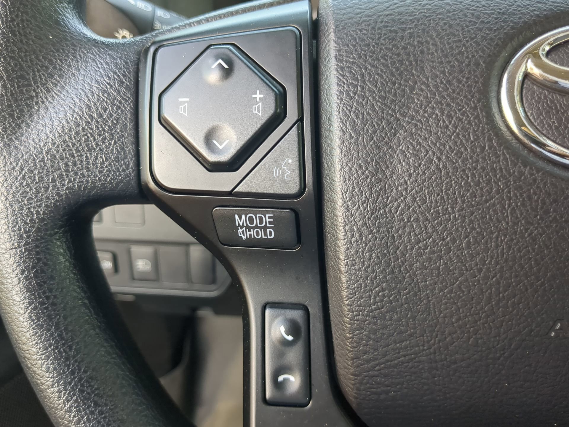 Used 2022 Toyota Tacoma SR RWD image 61