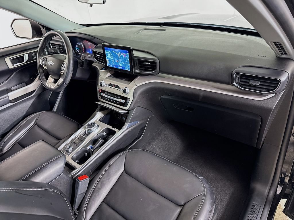 Certified 2023 Ford Explorer XLT w/ Equipment Group 202A image 31