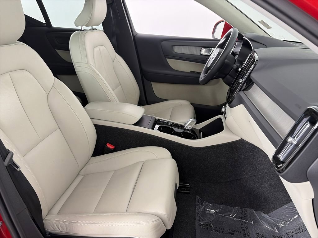 Used 2022 Volvo XC40 T5 Inscription image 30