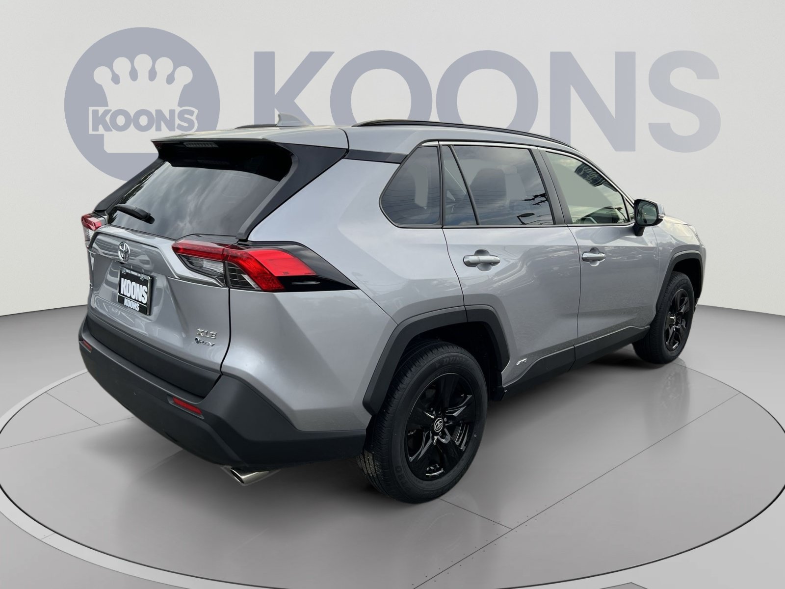Used 2025 Toyota RAV4 XLE AWD/4WD image 11