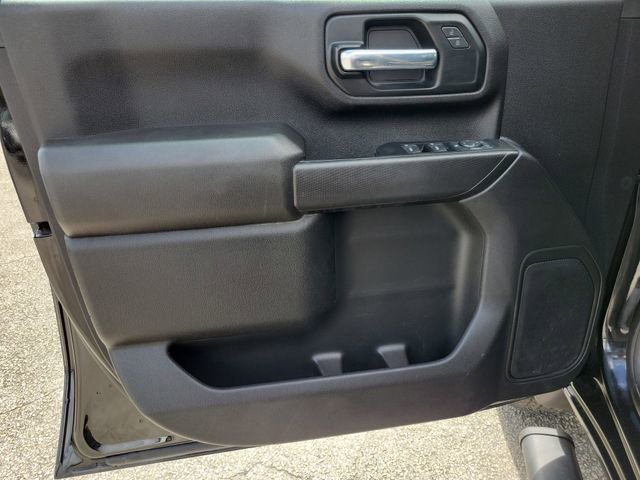 Used 2023 Chevrolet Silverado 2500 Custom w/ Custom Convenience Package image 16