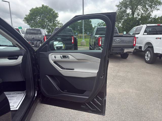 Certified 2025 Ford Explorer Active w/ Active Comfort Package AWD/4WD image 22