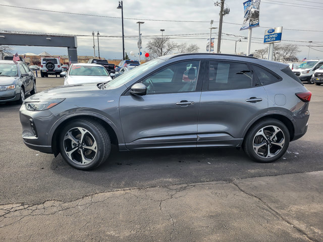 Certified 2024 Ford Escape ST-Line Elite w/ Premium Technology Package AWD/4WD image 3