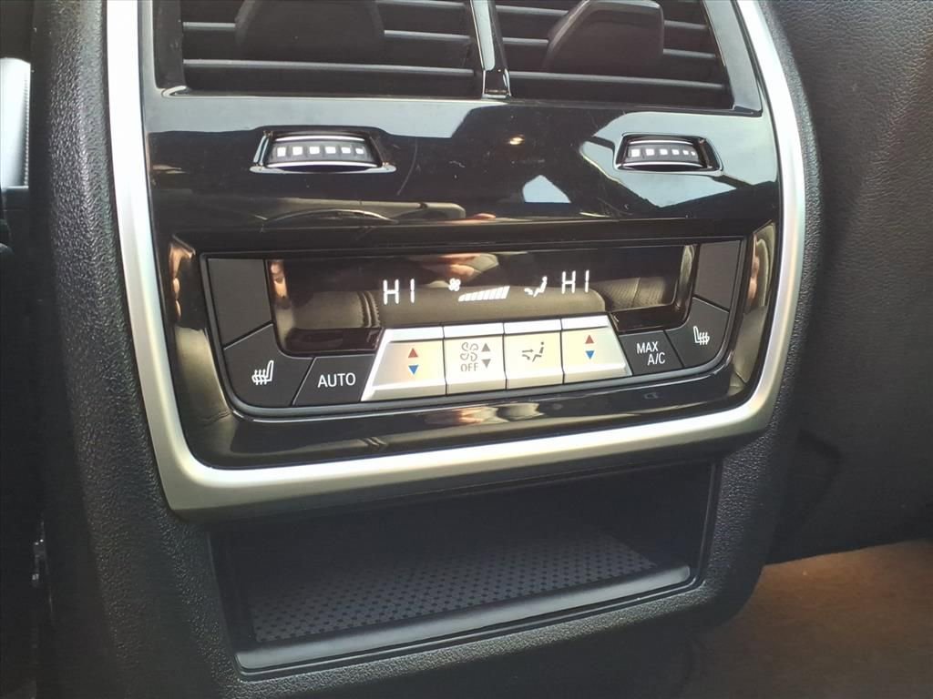 Used 2023 BMW X5 xDrive45e image 12