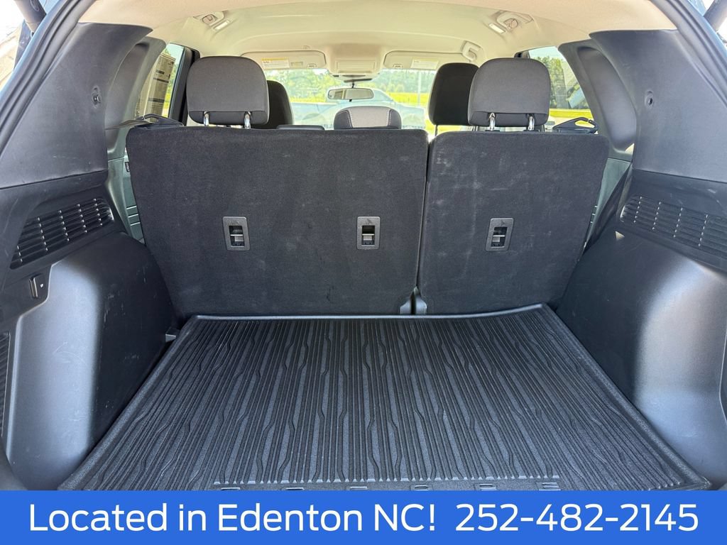 Certified 2022 Ford Escape SE w/ SE Sport Appearance Package FWD image 23