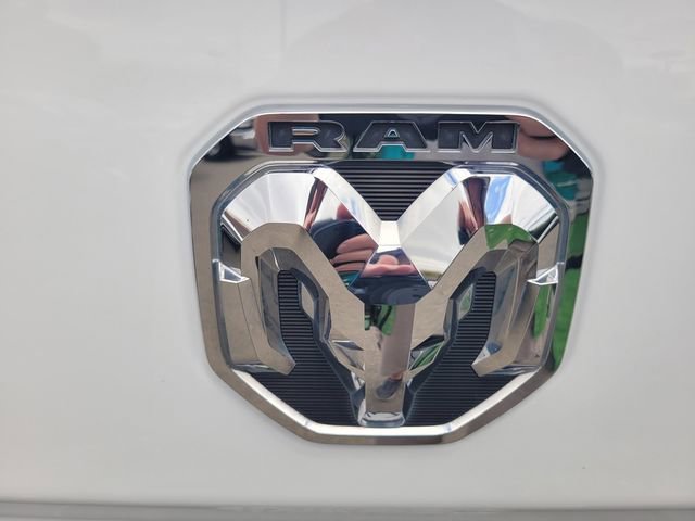 Used 2022 RAM 3500 Laramie AWD/4WD image 7