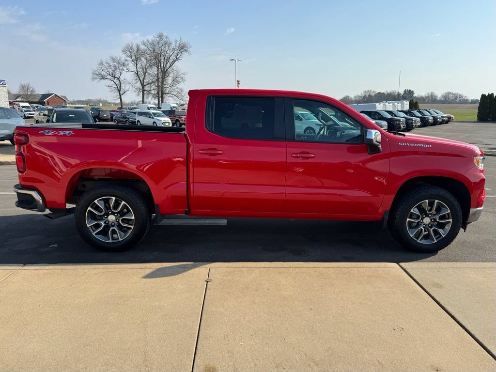 Used 2023 Chevrolet Silverado 1500 LT AWD/4WD image 11