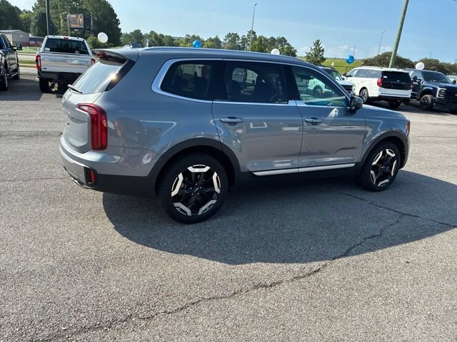 Used 2025 Kia Telluride S FWD image 36