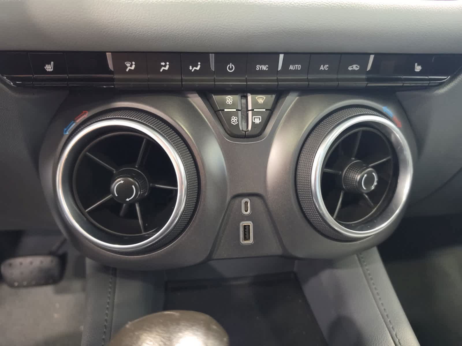 Used 2019 Chevrolet Blazer LT w/ Sun and Wheels Package FWD image 27