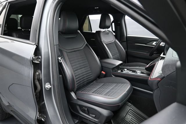 Certified 2025 Ford Explorer ST-Line AWD/4WD image 30