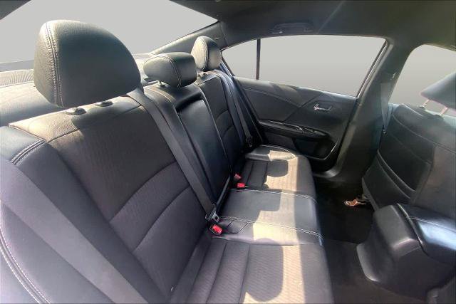 Used 2017 Honda Accord Sport image 39