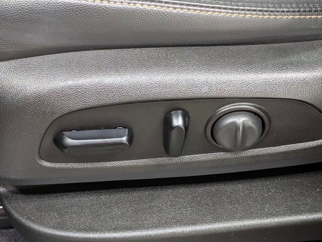 Used 2021 Chevrolet Equinox Premier AWD/4WD image 13