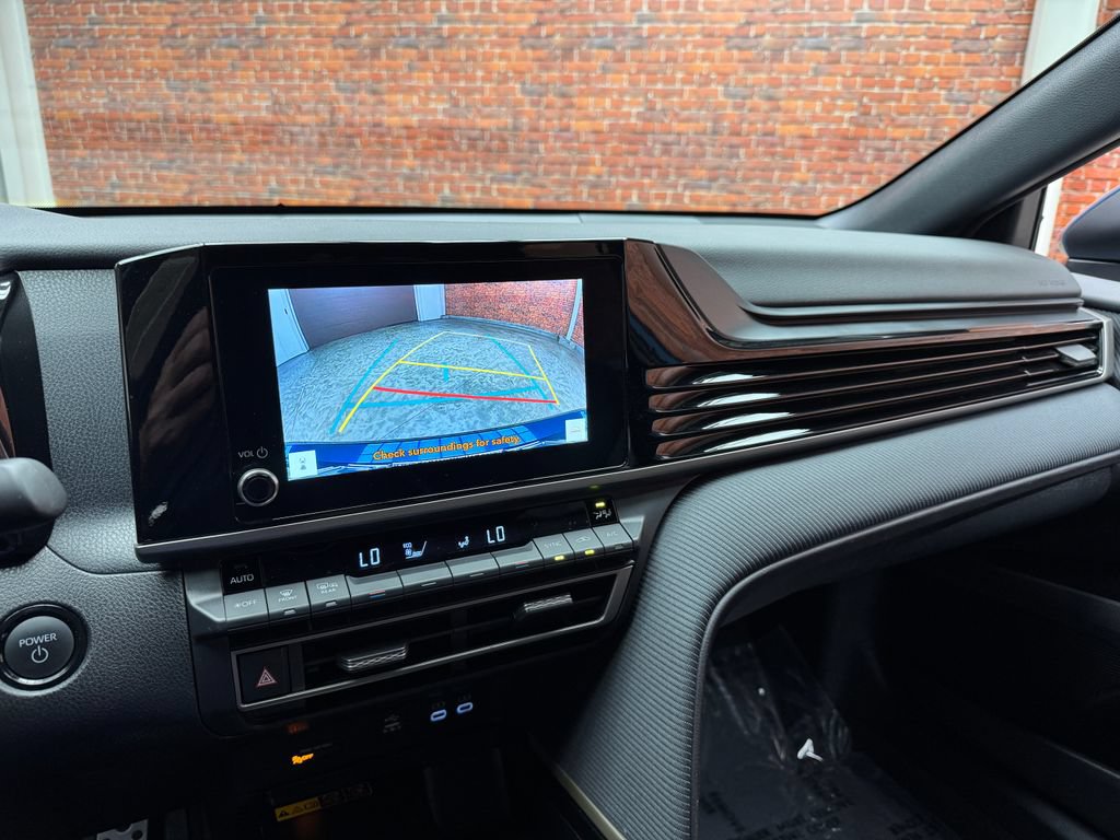 Used 2025 Toyota Camry SE FWD image 21