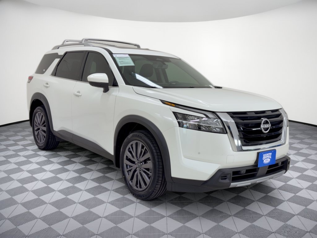 Used 2024 Nissan Pathfinder SL w/ SL Premium Package FWD image 7