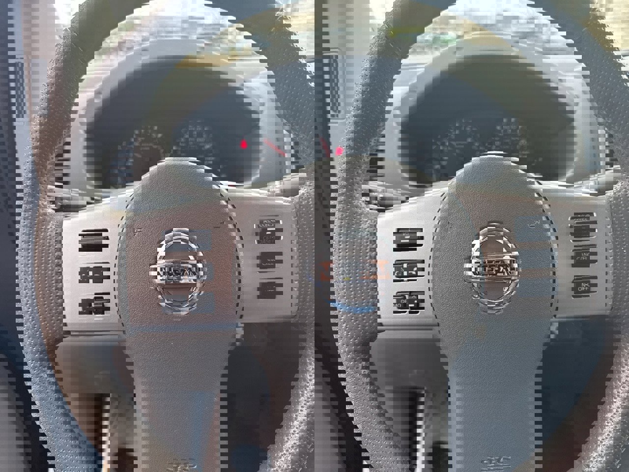 Used 2019 Nissan Frontier SV image 10