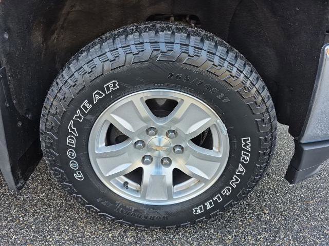 Used 2018 Chevrolet Silverado 1500 LT w/ All Star Edition image 9