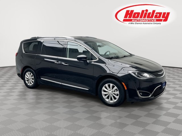 Used 2019 Chrysler Pacifica Touring-L