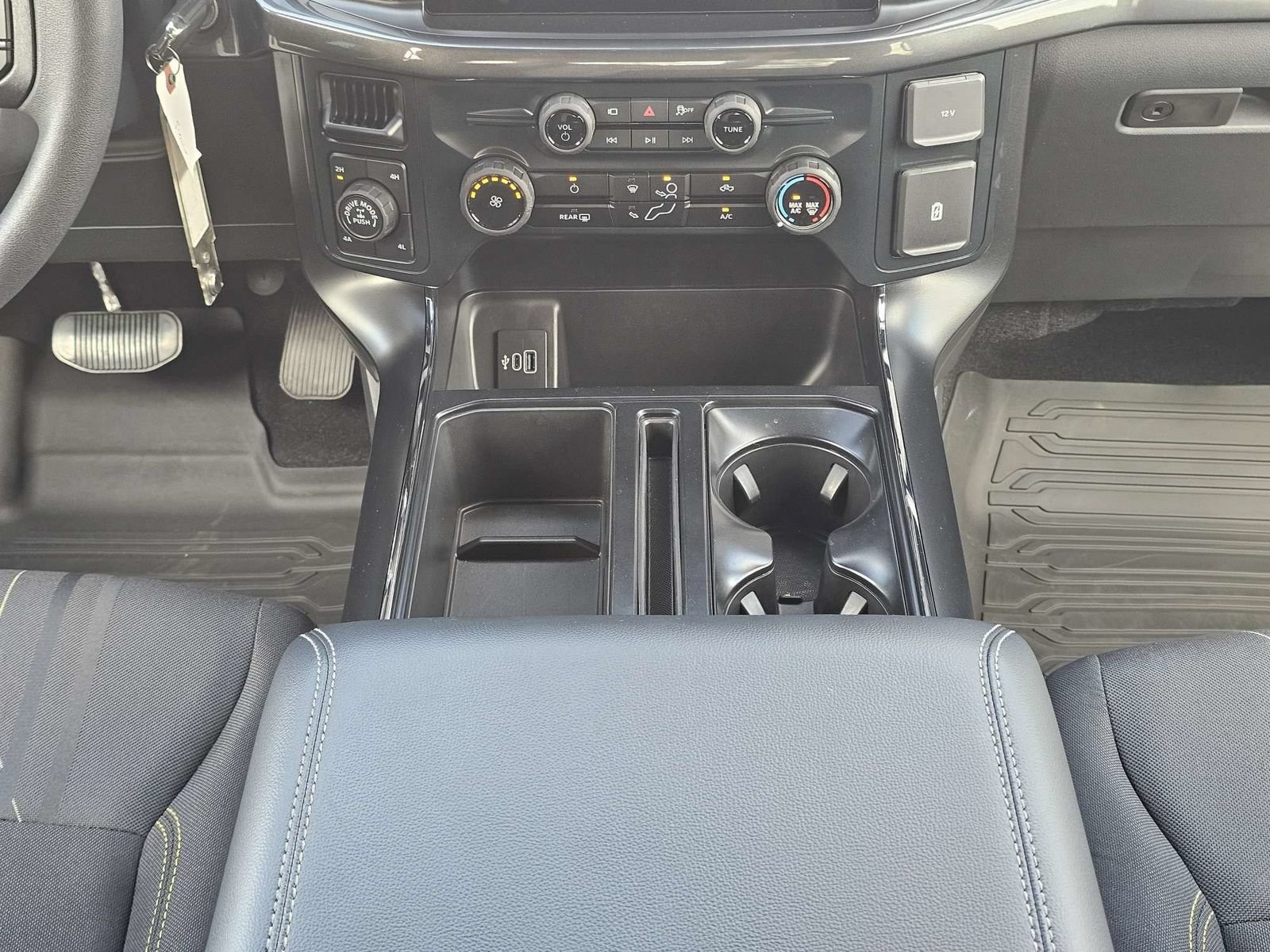 Certified 2025 Ford F150 STX w/ LOBO Package AWD/4WD image 20