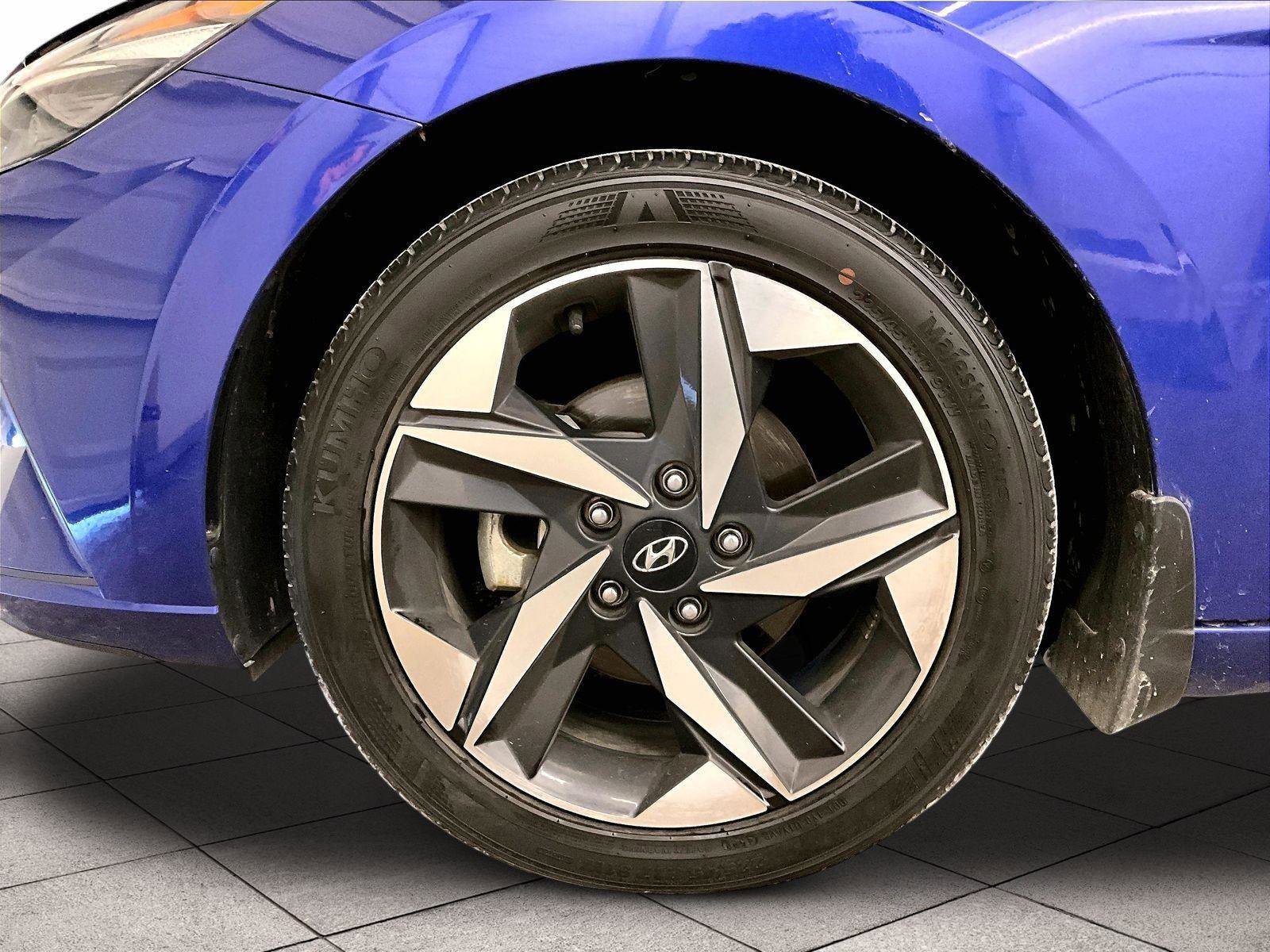 Used 2023 Hyundai Elantra SEL w/ Convenience Package FWD image 8
