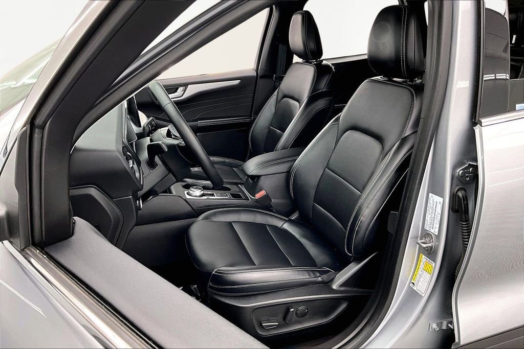 Certified 2023 Ford Escape Platinum image 25