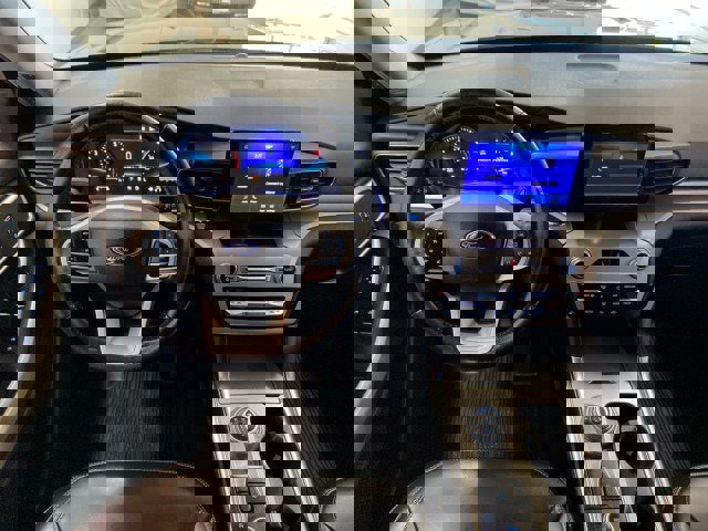 Certified 2021 Ford Explorer XLT w/ Equipment Group 202A image 17