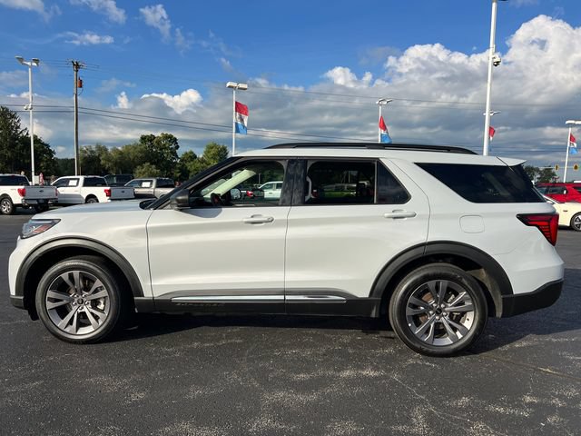 Certified 2025 Ford Explorer Active w/ Active Comfort Package AWD/4WD image 4